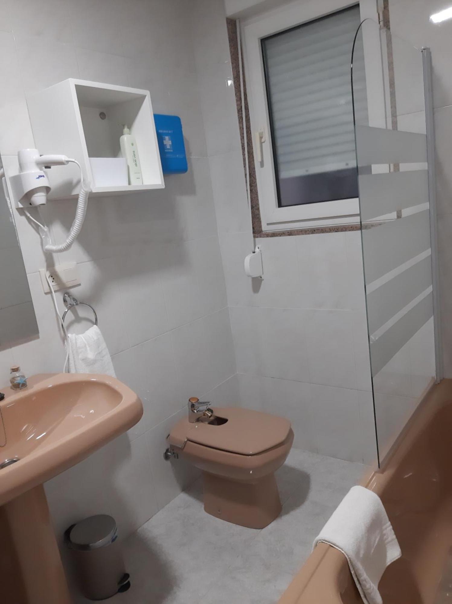 Apartamento Elena Centrico Con Wifi Onís Eksteriør billede